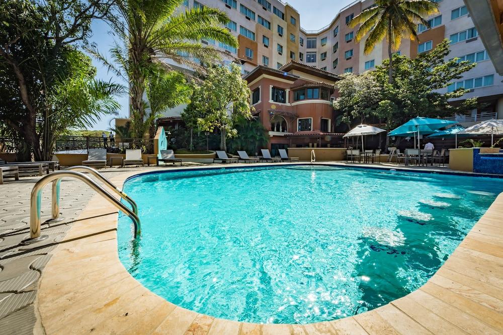 Hotel Royal Oasis Puerto Príncipe Exterior foto